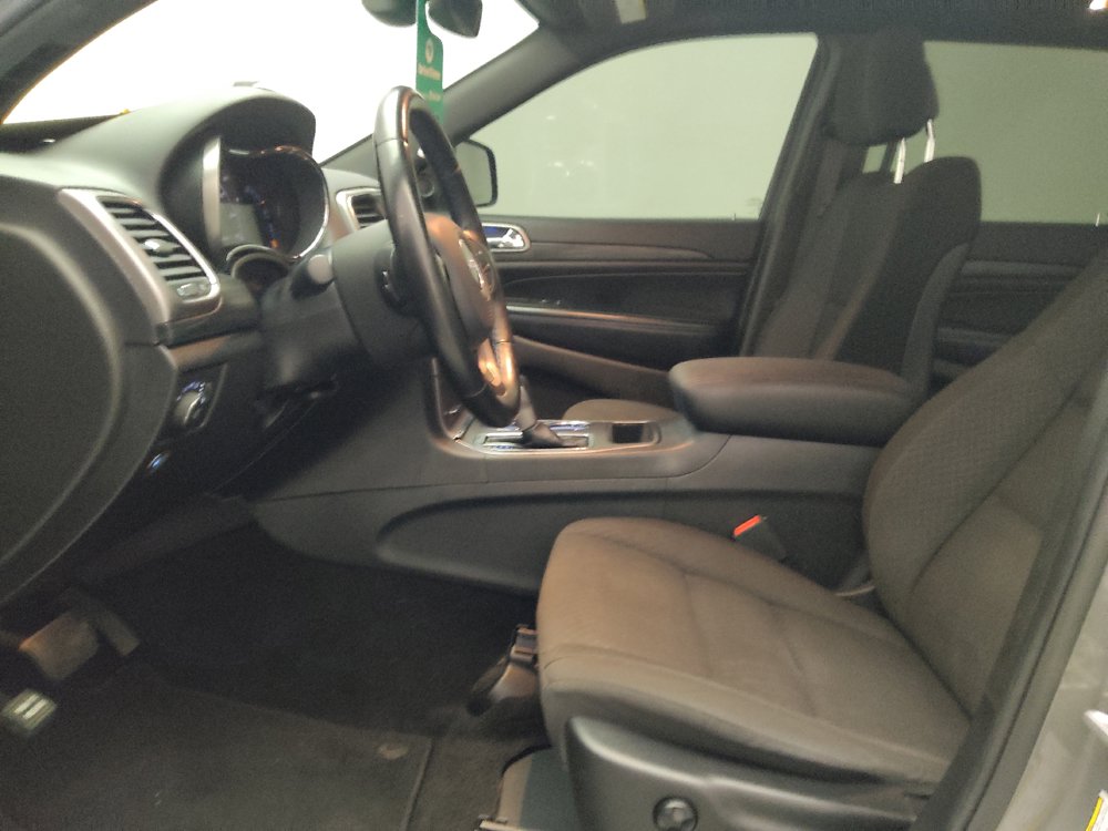 Used 2020 Jeep Grand Cherokee Laredo RWD image 17