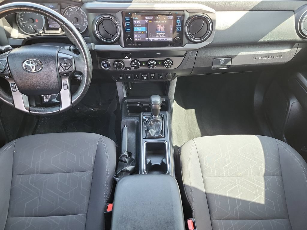Used 2019 Toyota Tacoma TRD Off-Road w/ Technology Package AWD/4WD image 13