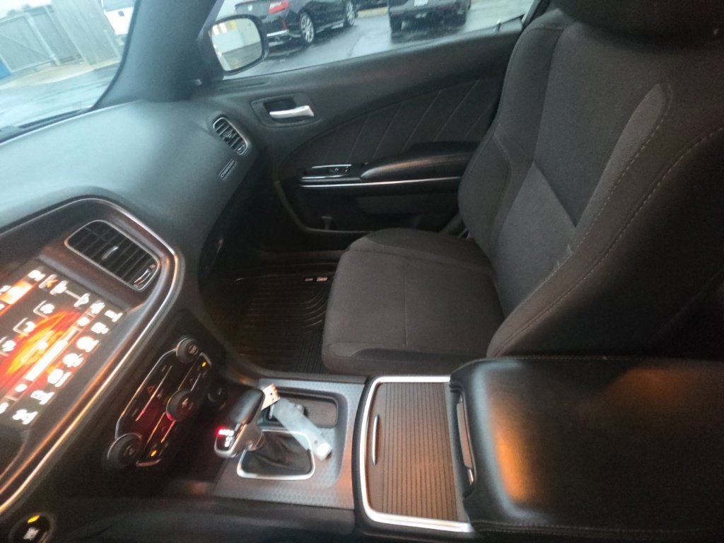 Used 2016 Dodge Charger R/T RWD image 24