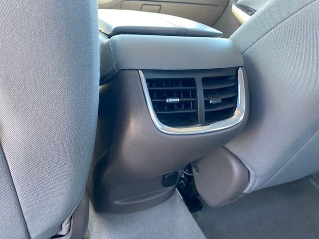 Used 2022 Chevrolet Malibu LT FWD image 19