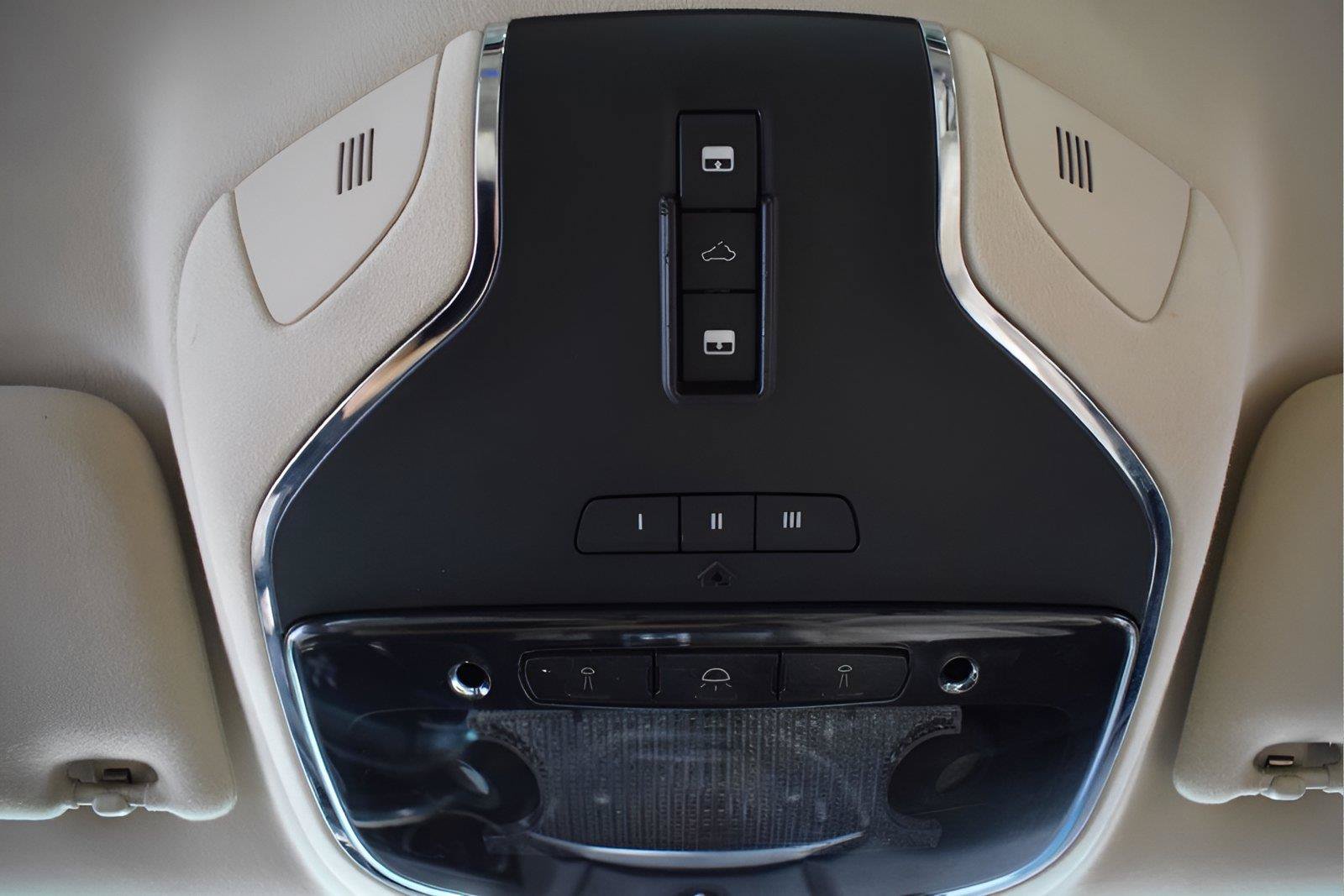 Used 2014 Maserati Ghibli RWD image 27