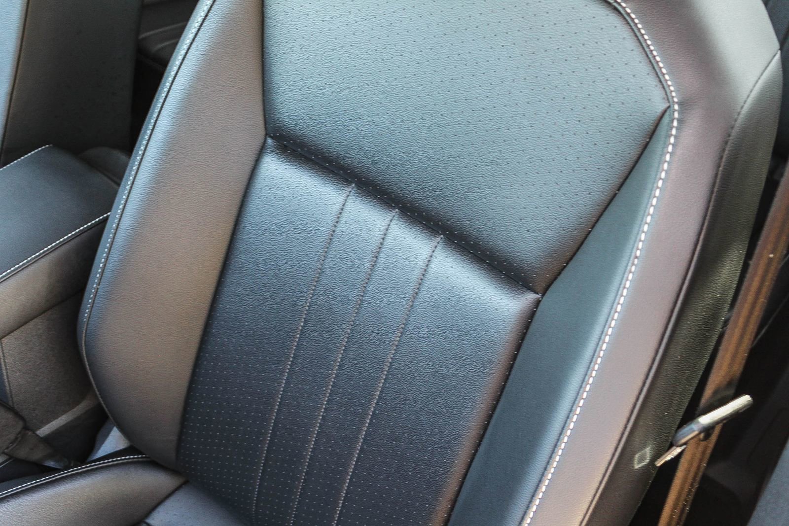 Used 2024 Volkswagen Tiguan Wolfsburg Edition image 26