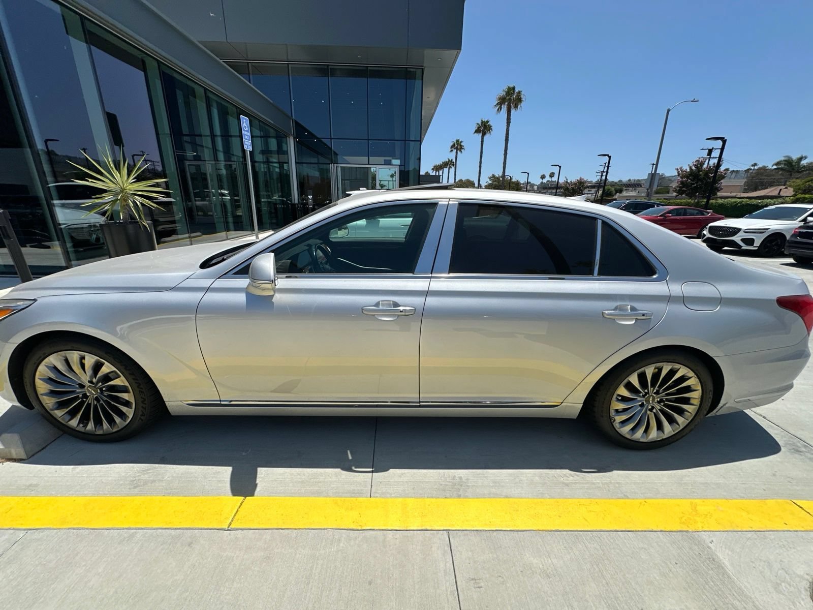 Used 2018 Genesis G90 5.0 Ultimate RWD image 7