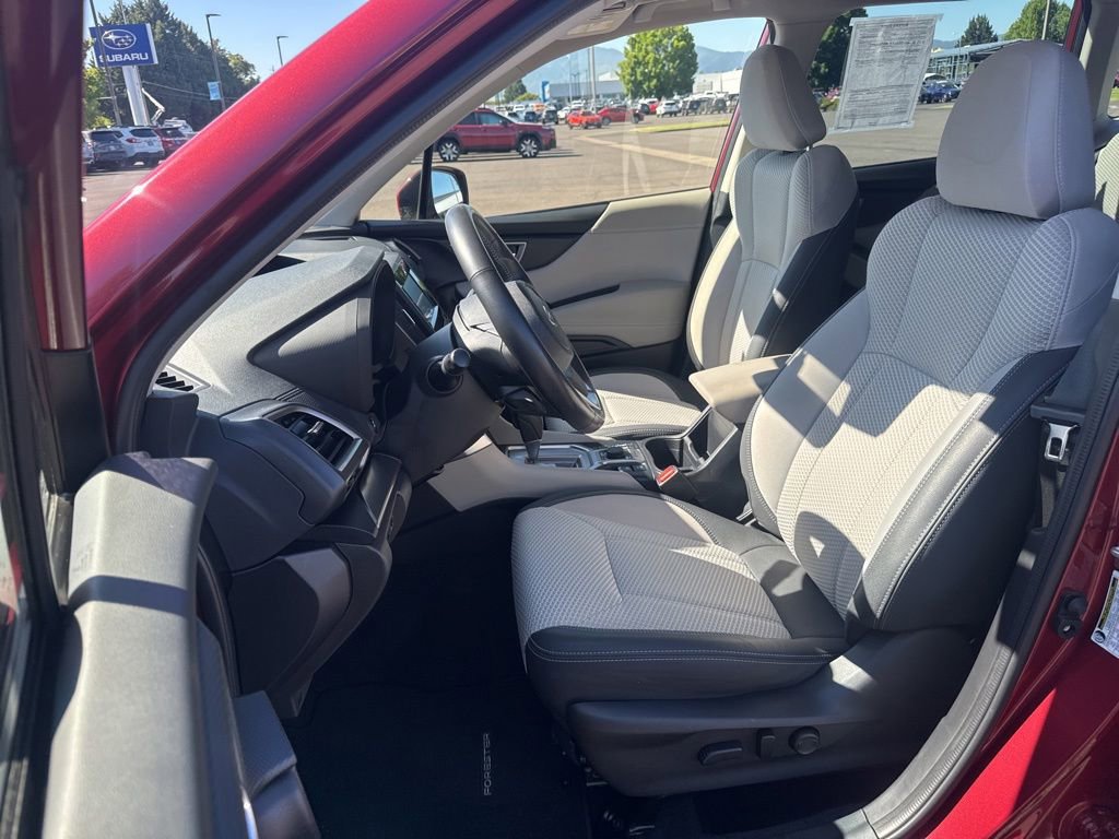 Used 2023 Subaru Forester Premium AWD/4WD image 10