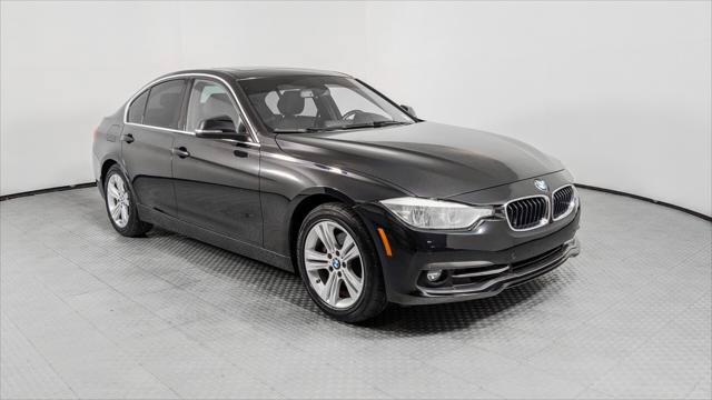 Used 2017 BMW 330i xDrive Sedan AWD/4WD image 11