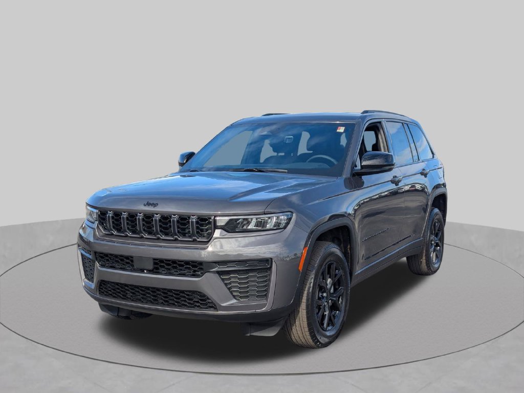 New 2026 Jeep Grand Cherokee Altitude AWD/4WD image 4