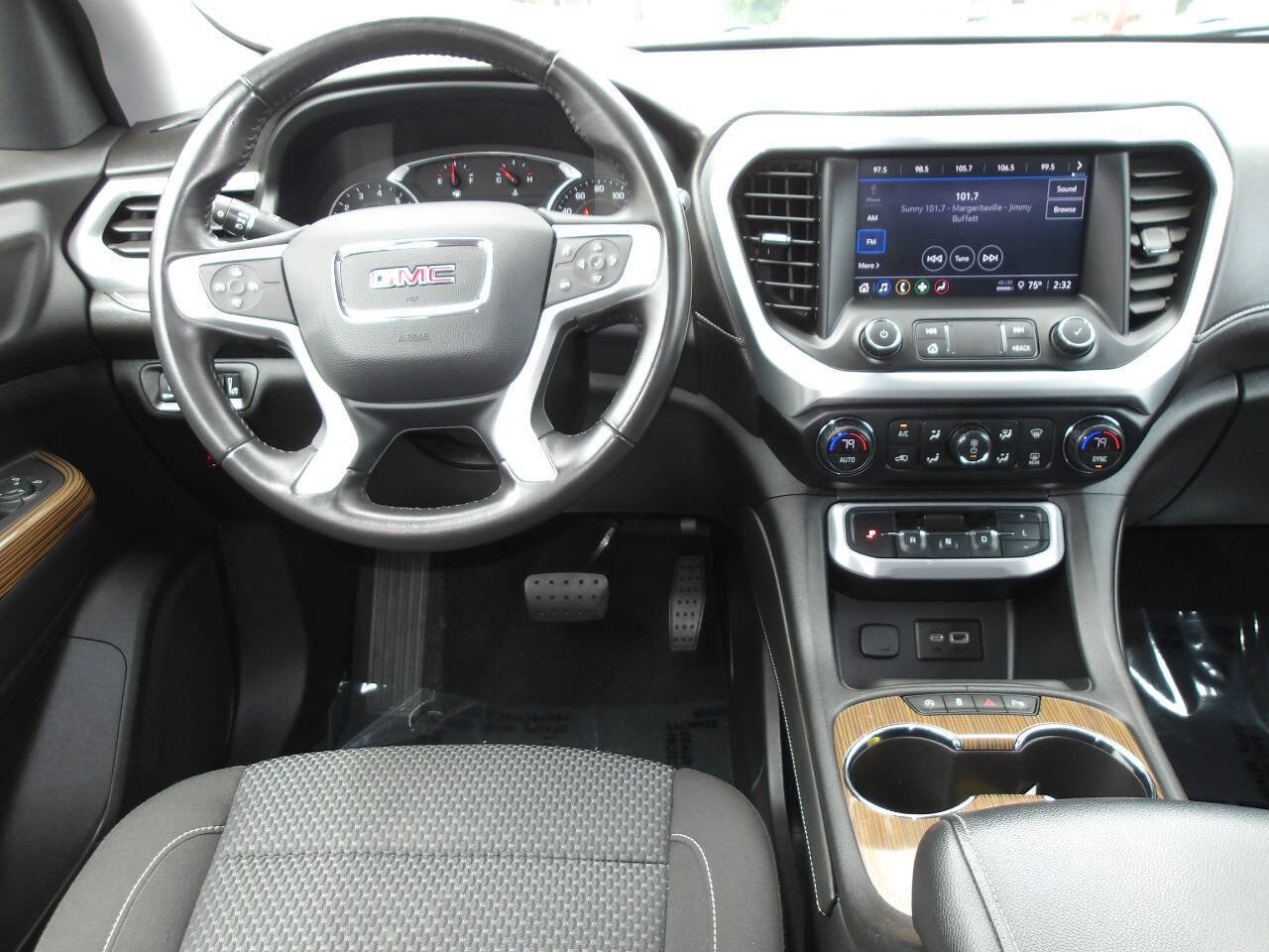 Used 2020 GMC Acadia SLE AWD/4WD image 12