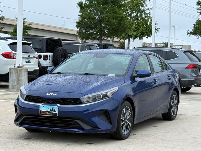 Used 2023 Kia Forte LXS FWD image 8