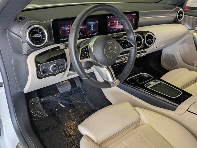 Used 2025 Mercedes-Benz CLA 250 image 14