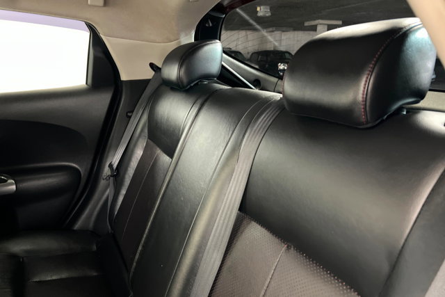 Used 2012 Nissan Juke SL FWD image 20