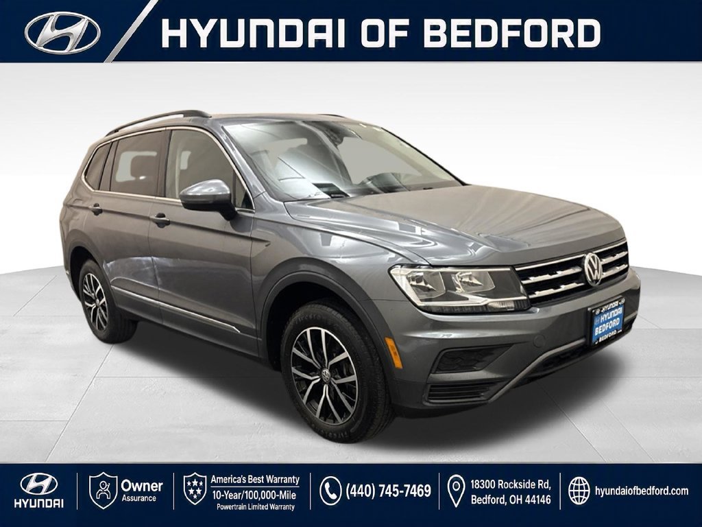 Used 2021 Volkswagen Tiguan SE w/ Panoramic Sunroof Package AWD/4WD image 3