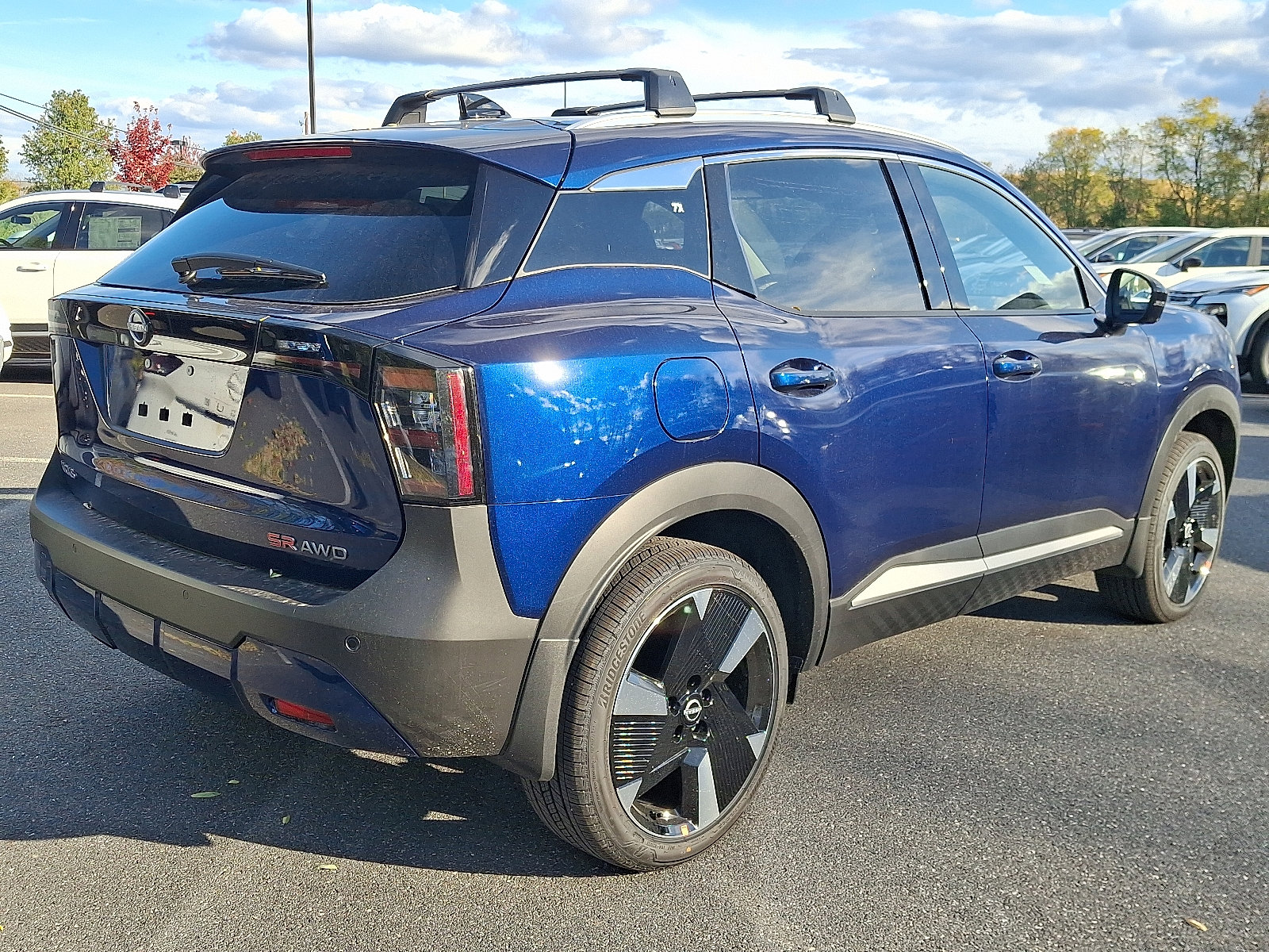 New 2026 Nissan Kicks SR w/ Cold Weather Package AWD/4WD image 4