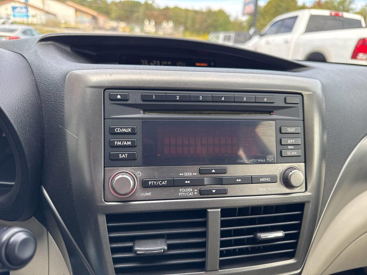 Used 2011 Subaru Impreza 2.5i image 28