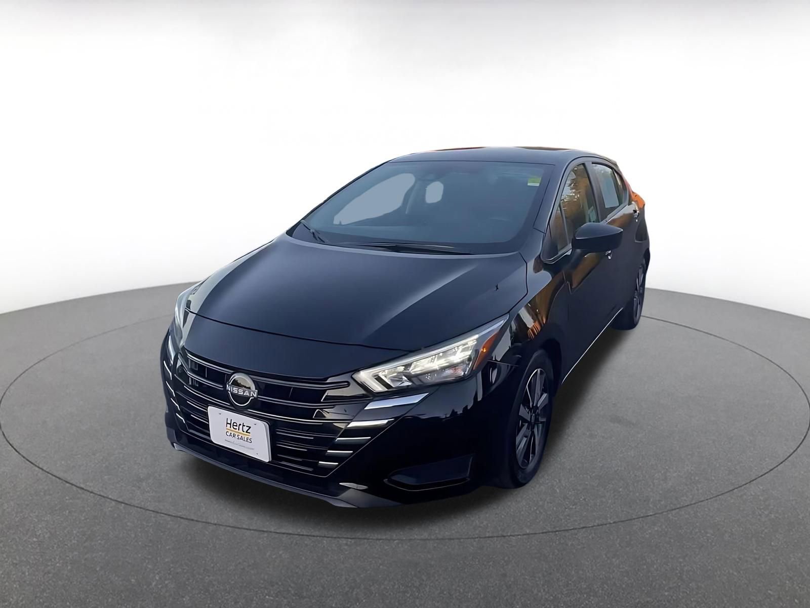 Used 2025 Nissan Versa SV image 7