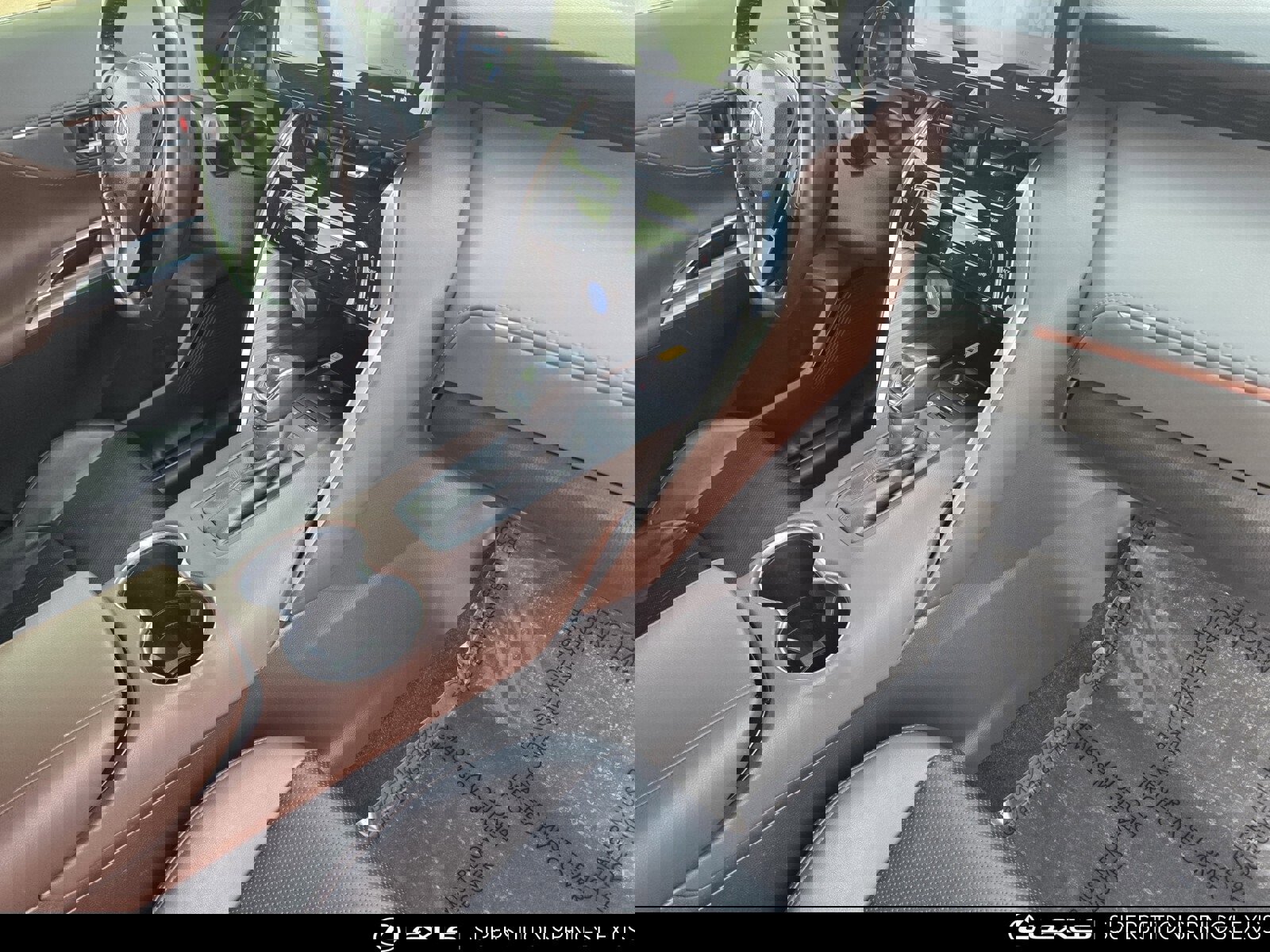 Used 2021 Toyota Venza XLE image 31