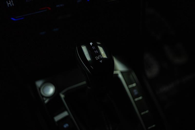 Used 2024 Volkswagen Tiguan SE image 20