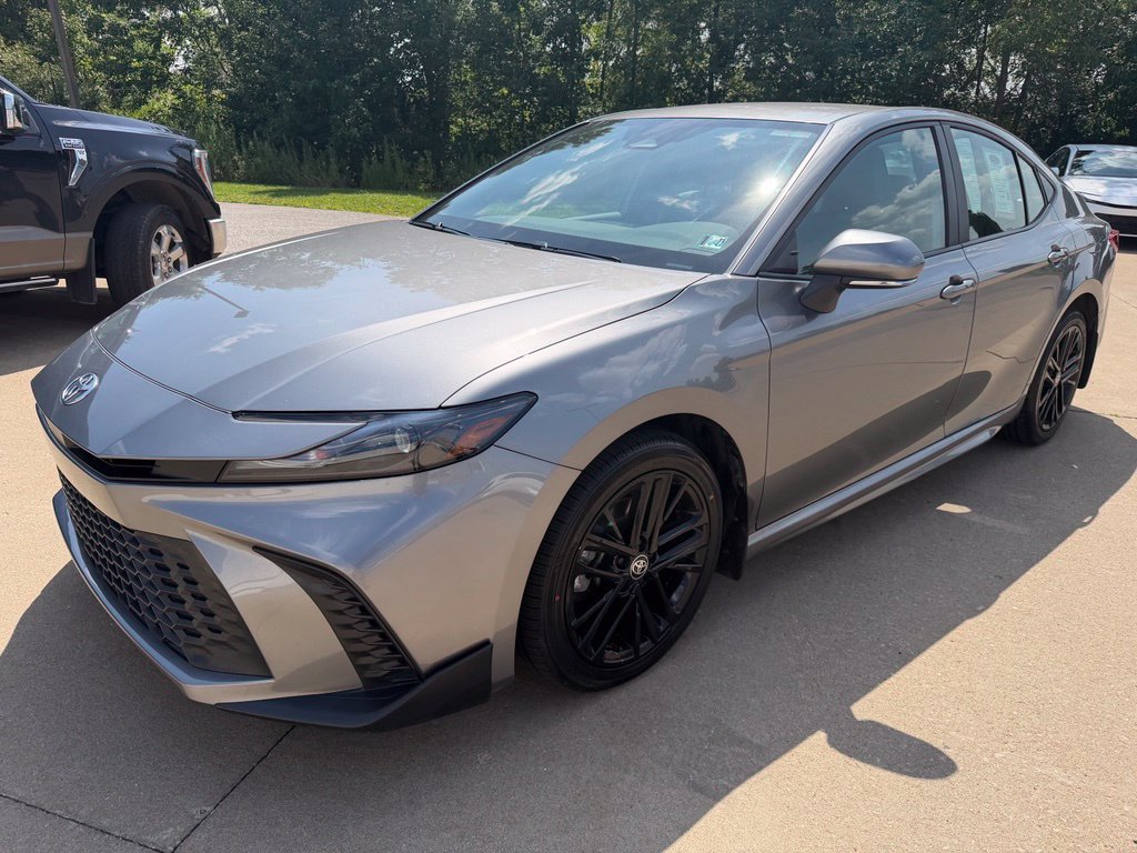 Certified 2025 Toyota Camry SE AWD/4WD image 1
