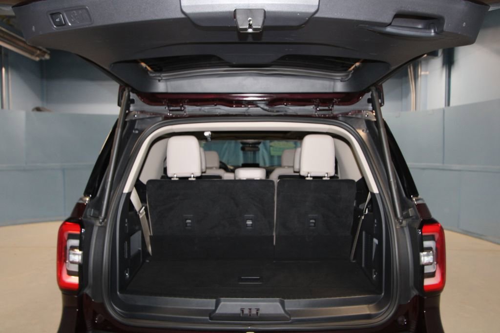 Used 2023 Ford Expedition Limited image 40