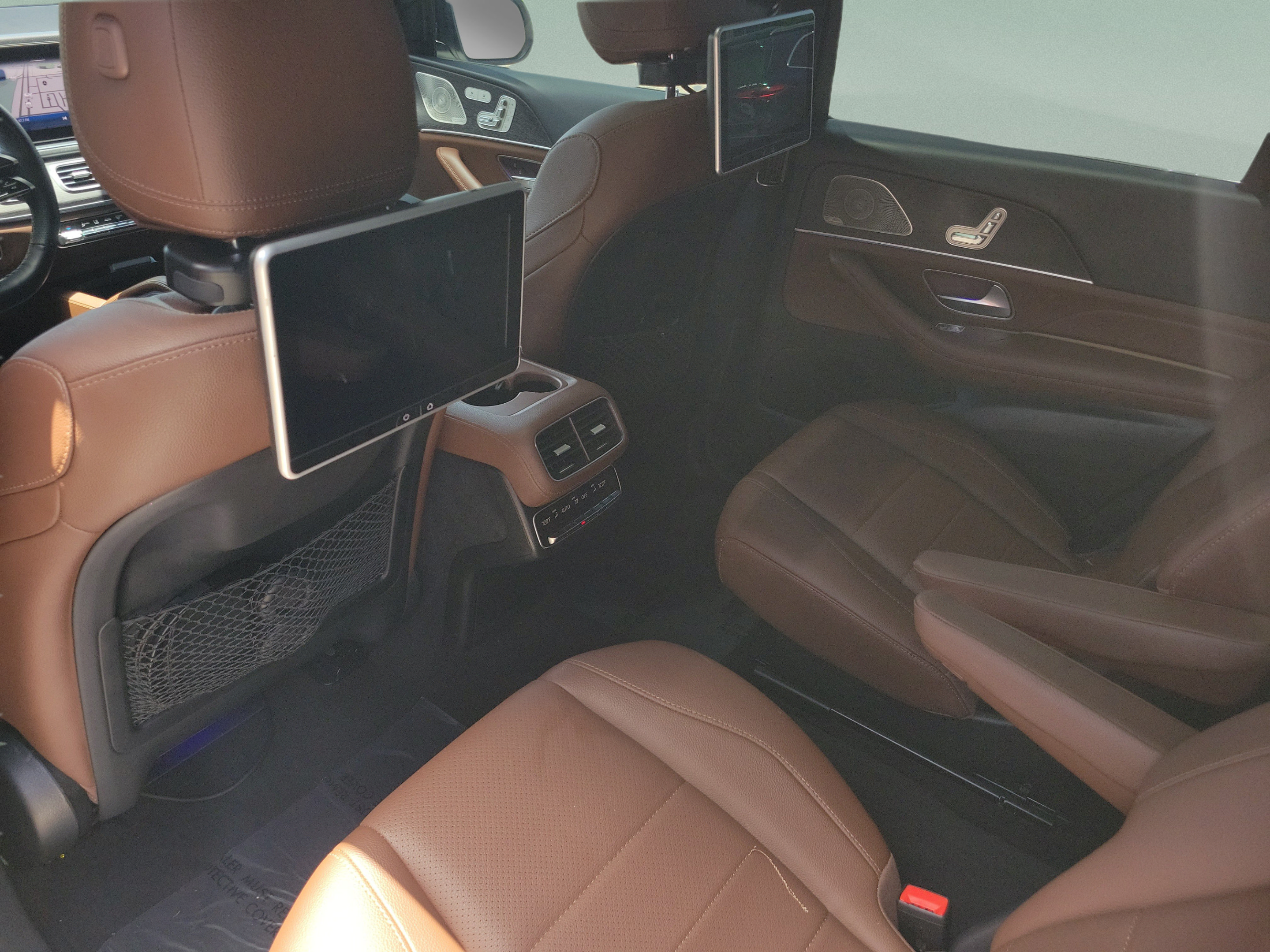 Used 2024 Mercedes-Benz GLS 450 4MATIC image 10