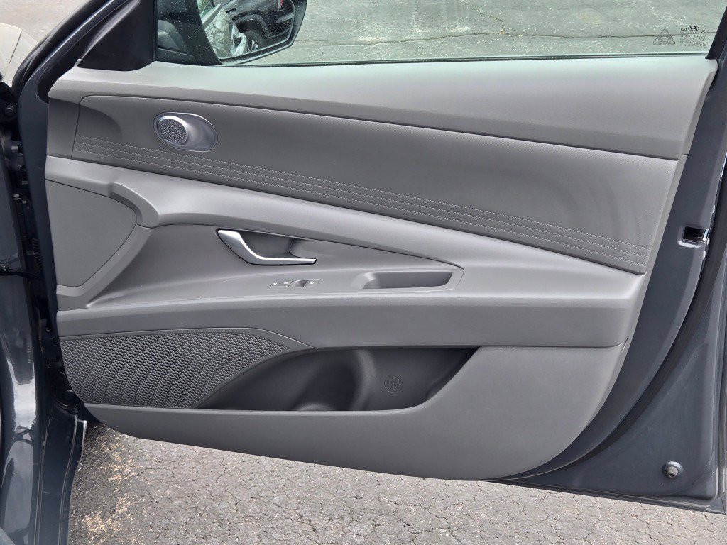 Used 2024 Hyundai Elantra SEL FWD image 6