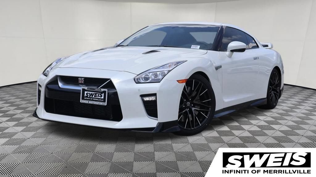 Used 2021 Nissan GT-R Premium AWD/4WD image 1