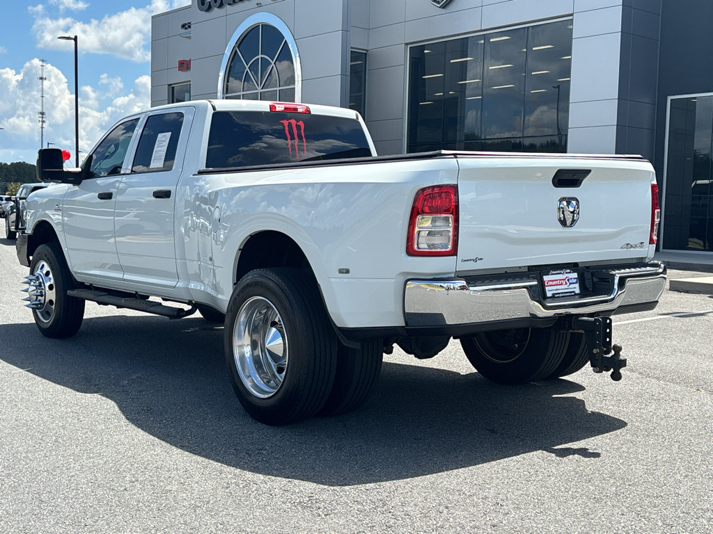 Used 2024 RAM 3500 Tradesman w/ Chrome Appearance Group AWD/4WD image 9