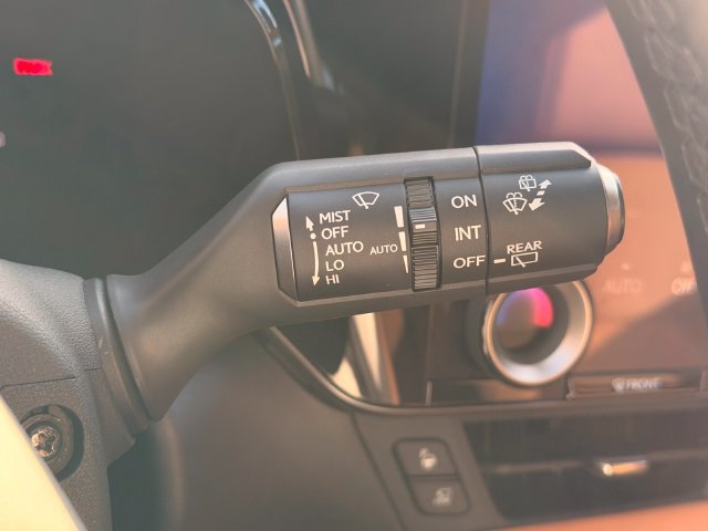 Certified 2025 Lexus NX 350 AWD w/ Rear Seat Package image 17