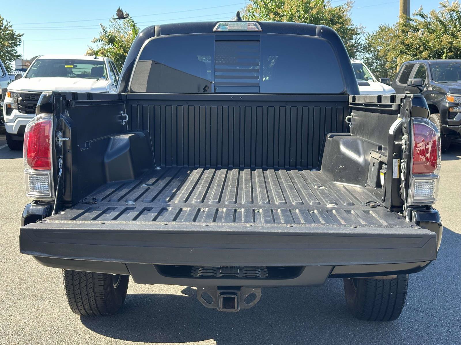 Used 2022 Toyota Tacoma TRD Off-Road w/ TRD Premium Off Road Package AWD/4WD image 26