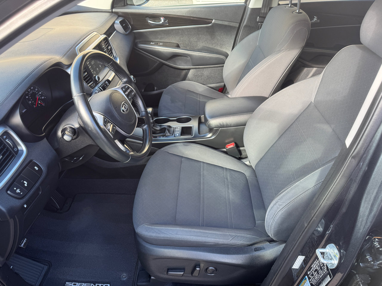 Used 2020 Kia Sorento LX w/ LX I4 Convenience Package image 17