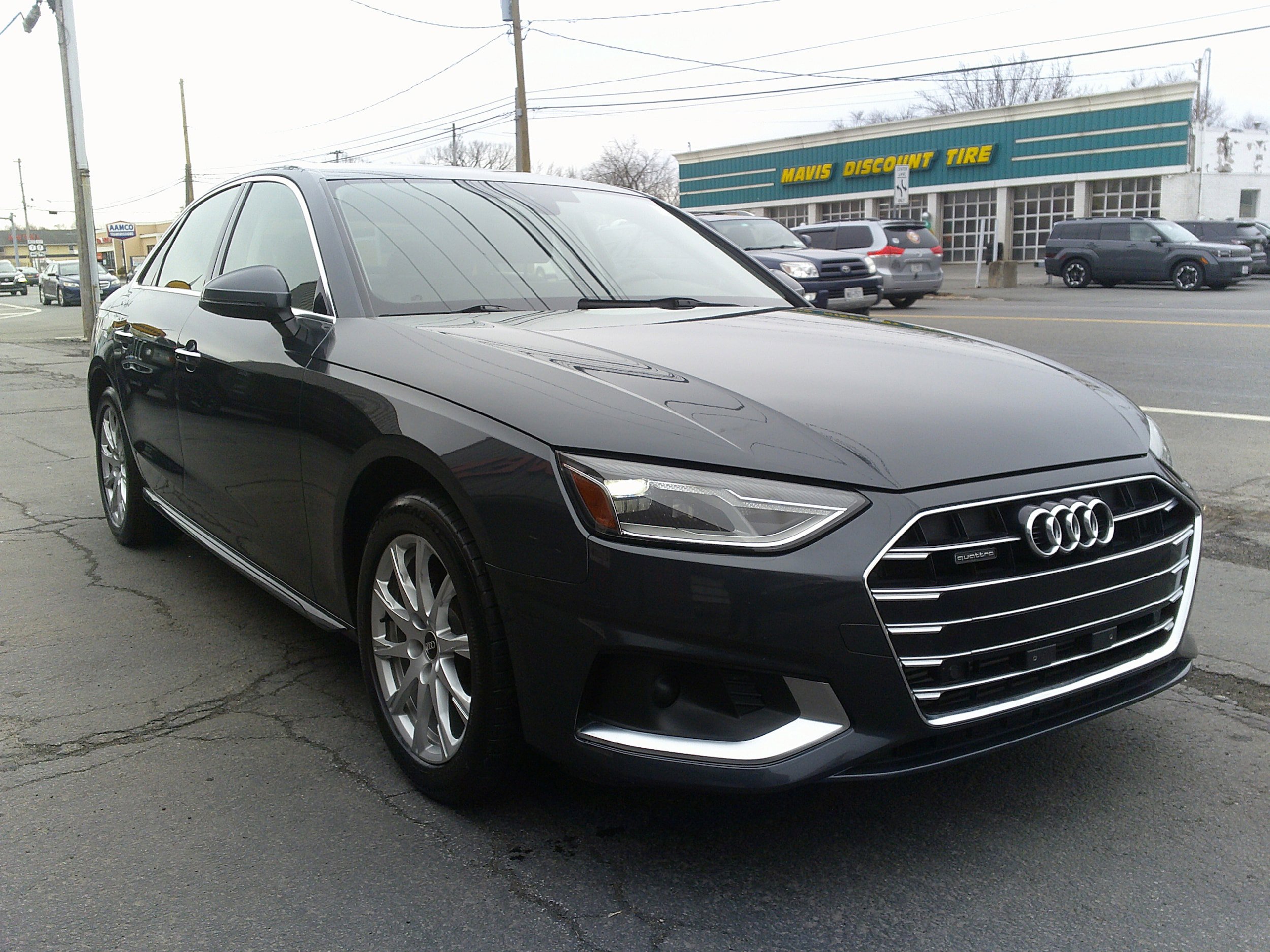 Used 2022 Audi A4 2.0T Premium image 7