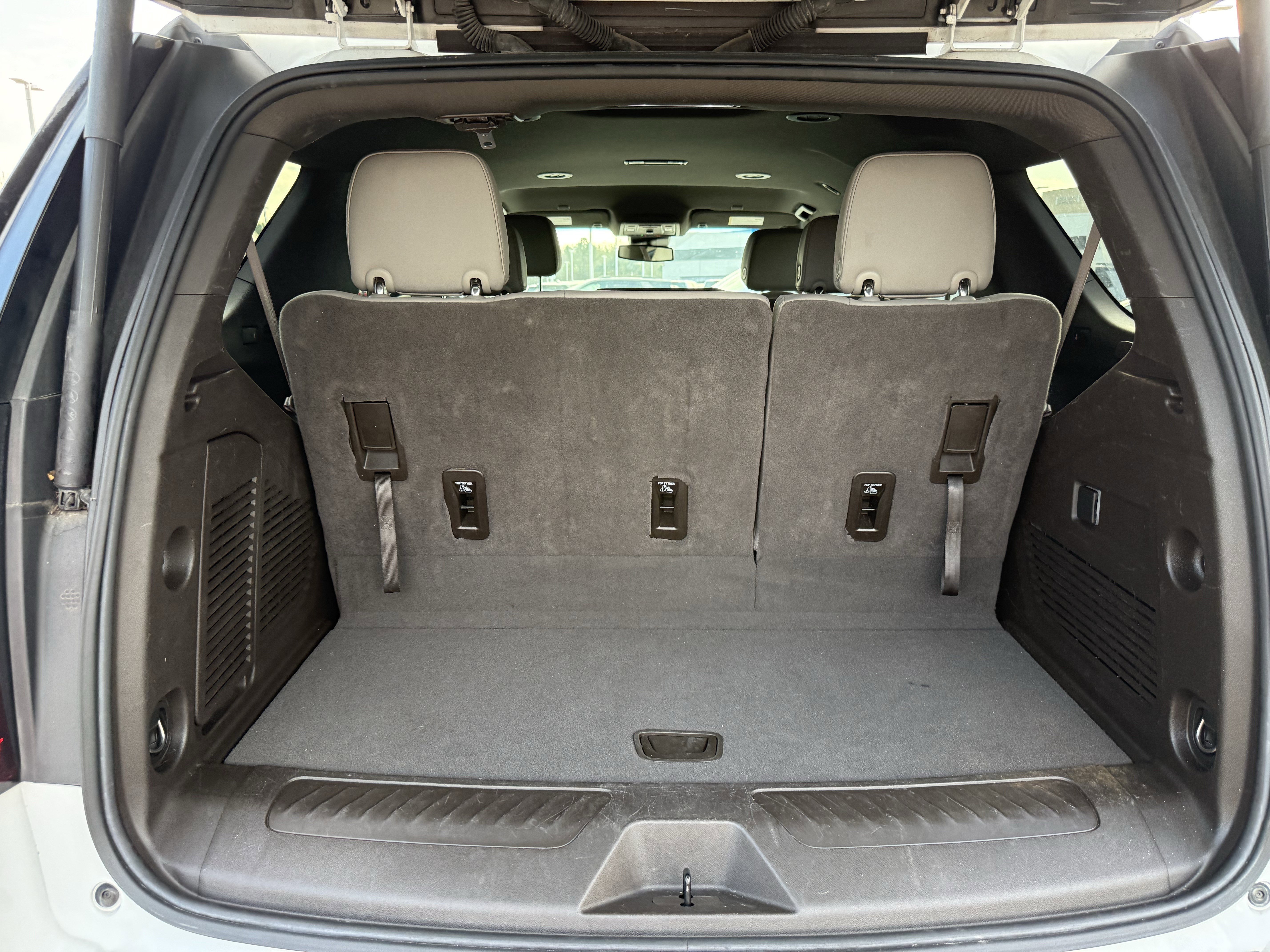 Used 2024 GMC Yukon SLT image 31