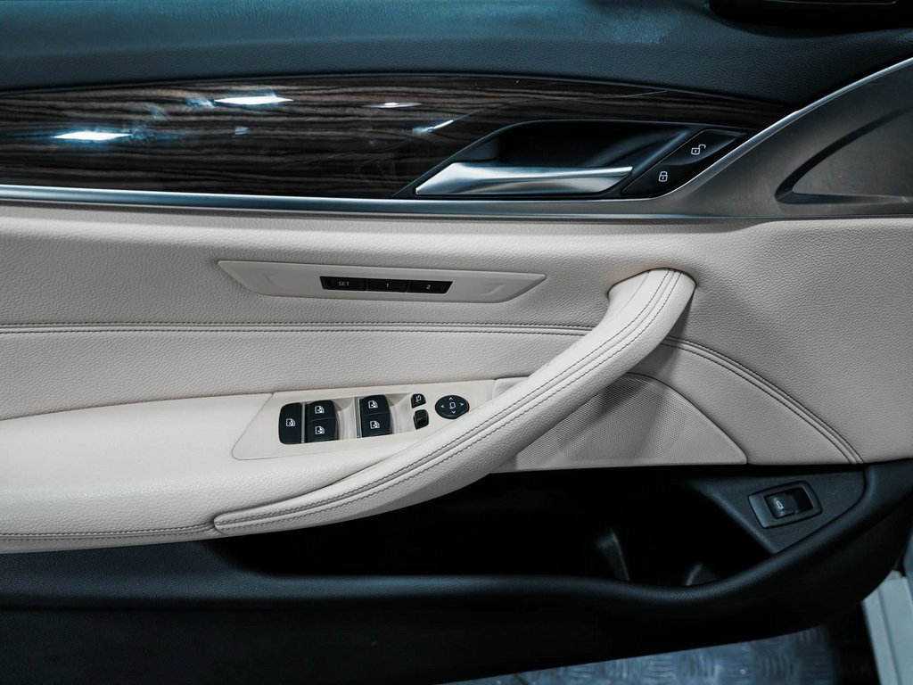 Used 2018 BMW 530i xDrive image 12