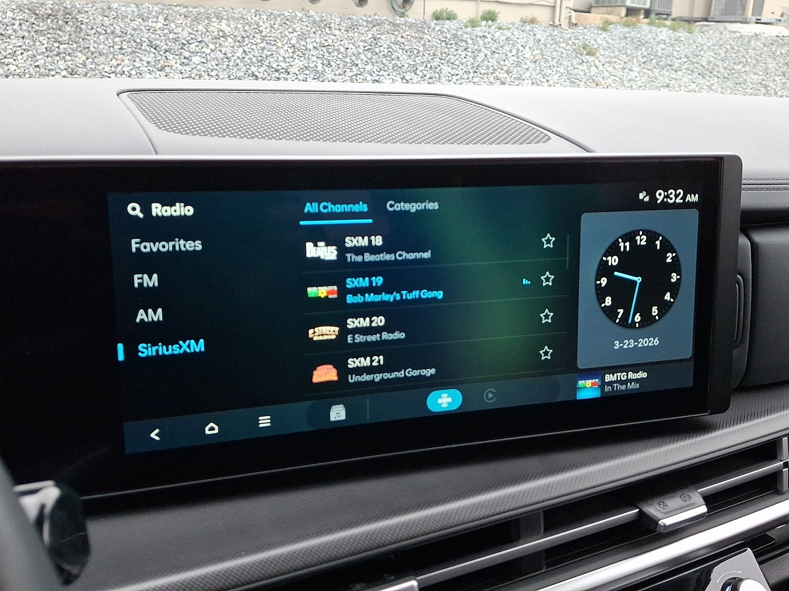 Used 2025 Hyundai Santa Fe SEL image 23