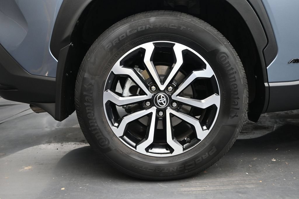 Used 2023 Toyota Corolla Cross AWD Hybrid image 13