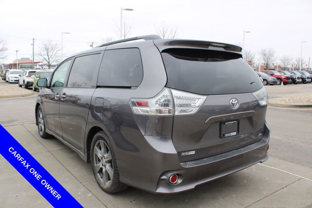 Used 2017 Toyota Sienna SE Premium image 5