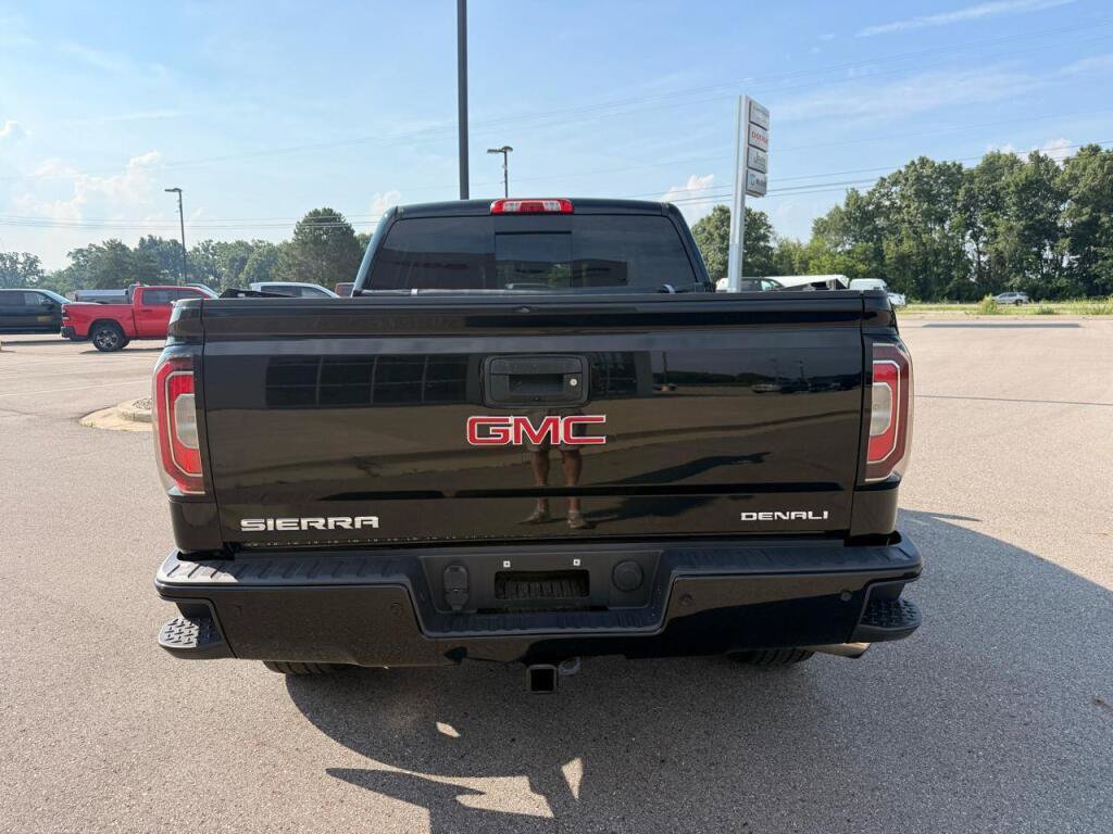 Used 2016 GMC Sierra 1500 Denali w/ Denali Ultimate Package AWD/4WD image 4