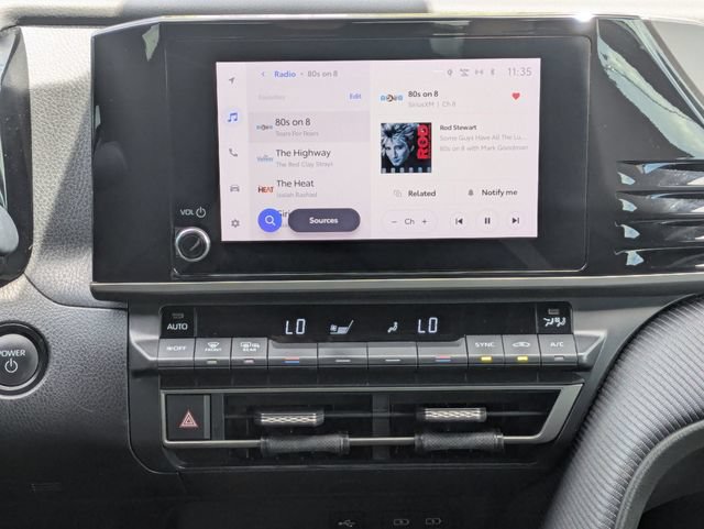 Used 2025 Toyota Camry SE w/ Convenience Package FWD image 22