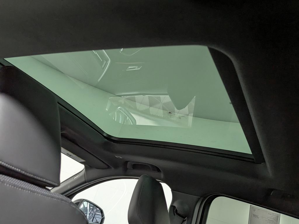 New 2026 BMW X2 xDrive28i w/ Convenience Package image 9