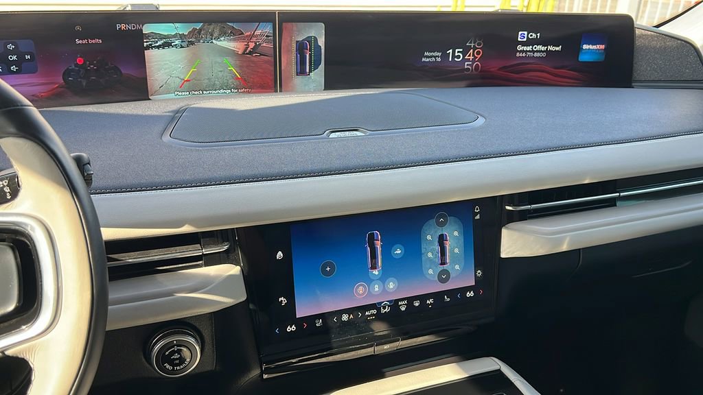 Certified 2025 Lincoln Navigator Reserve image 21