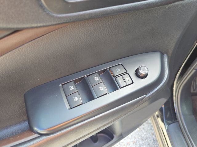 Used 2017 Toyota Highlander Plus AWD/4WD image 21