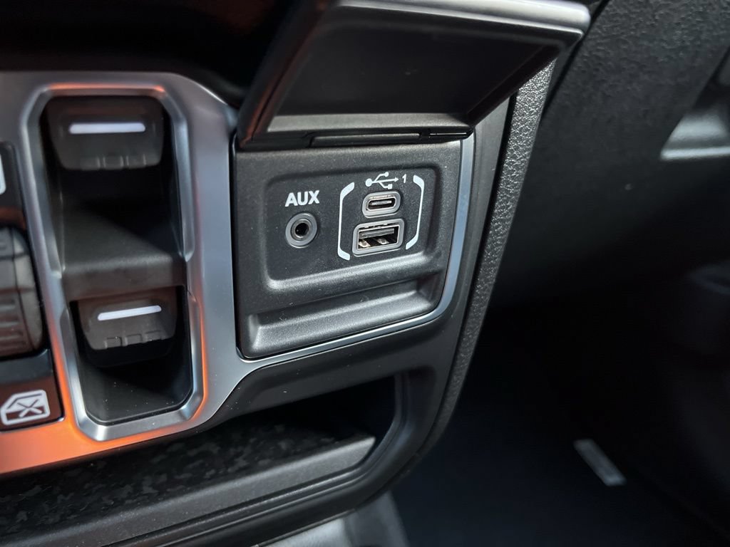 New 2026 Jeep Gladiator Sport AWD/4WD image 35