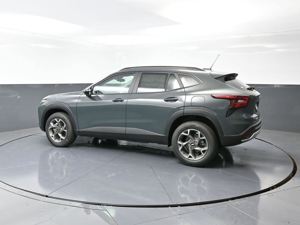 New 2025 Chevrolet Trax LT w/ Driver Confidence Package image 8