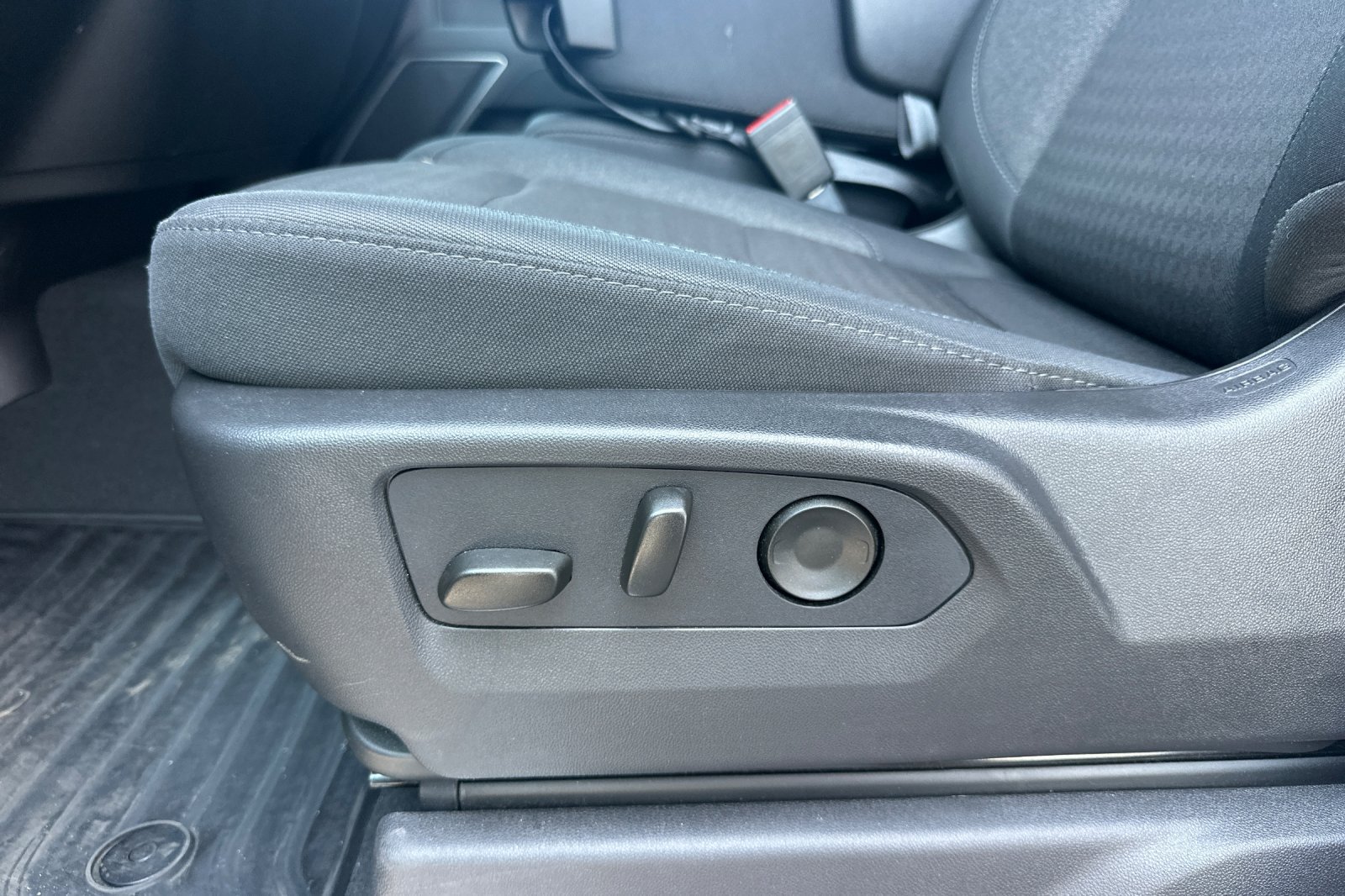 Used 2026 Chevrolet Silverado 1500 RST RWD image 13
