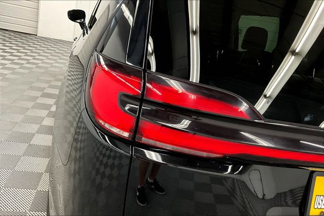 Used 2024 Chrysler Pacifica Touring-L image 34