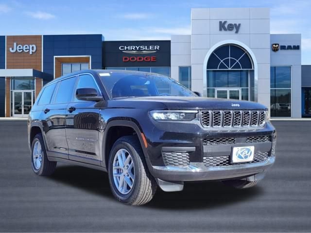 New 2024 Jeep Grand Cherokee L Laredo w/ Trailer Tow Package AWD/4WD image 9