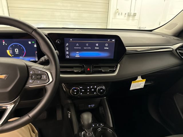 Certified 2024 Chevrolet TrailBlazer LT w/ Convenience Package AWD/4WD image 16