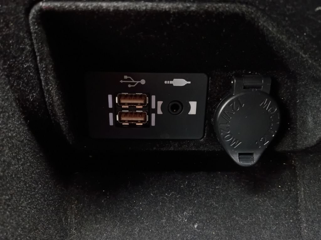 Used 2021 Lexus IS 350 F Sport w/ Navigation Package RWD image 6