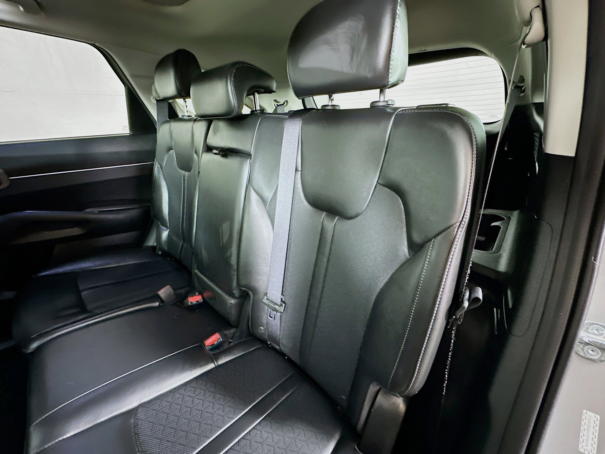 Used 2023 Kia Sorento S w/ Panoramic Sunroof Package image 25