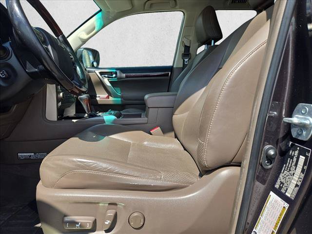 Used 2018 Lexus GX 460 AWD/4WD image 14