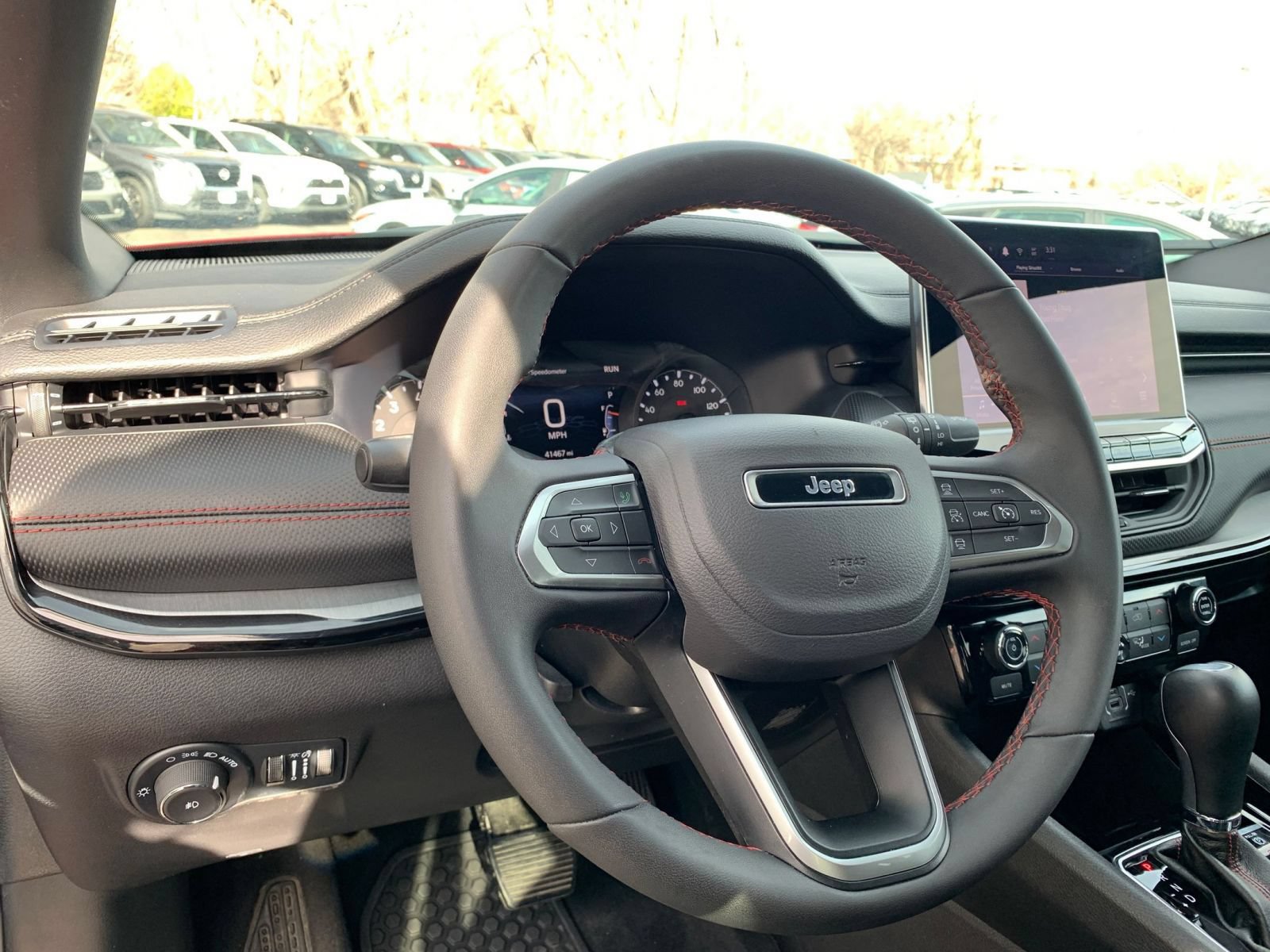 Used 2025 Jeep Compass Trailhawk AWD/4WD image 33